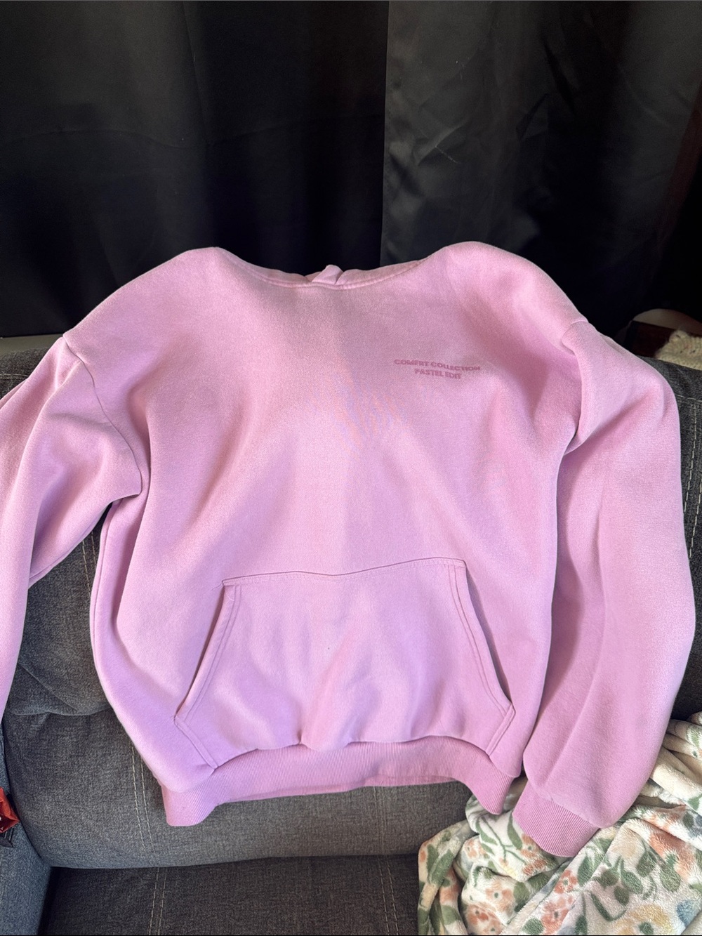 Women's Pastel Pink Crewneck Pullover Sweatshirt